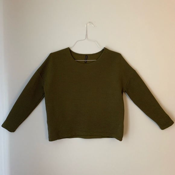 Italian Green Textured Shirt - Picture 2 of 4